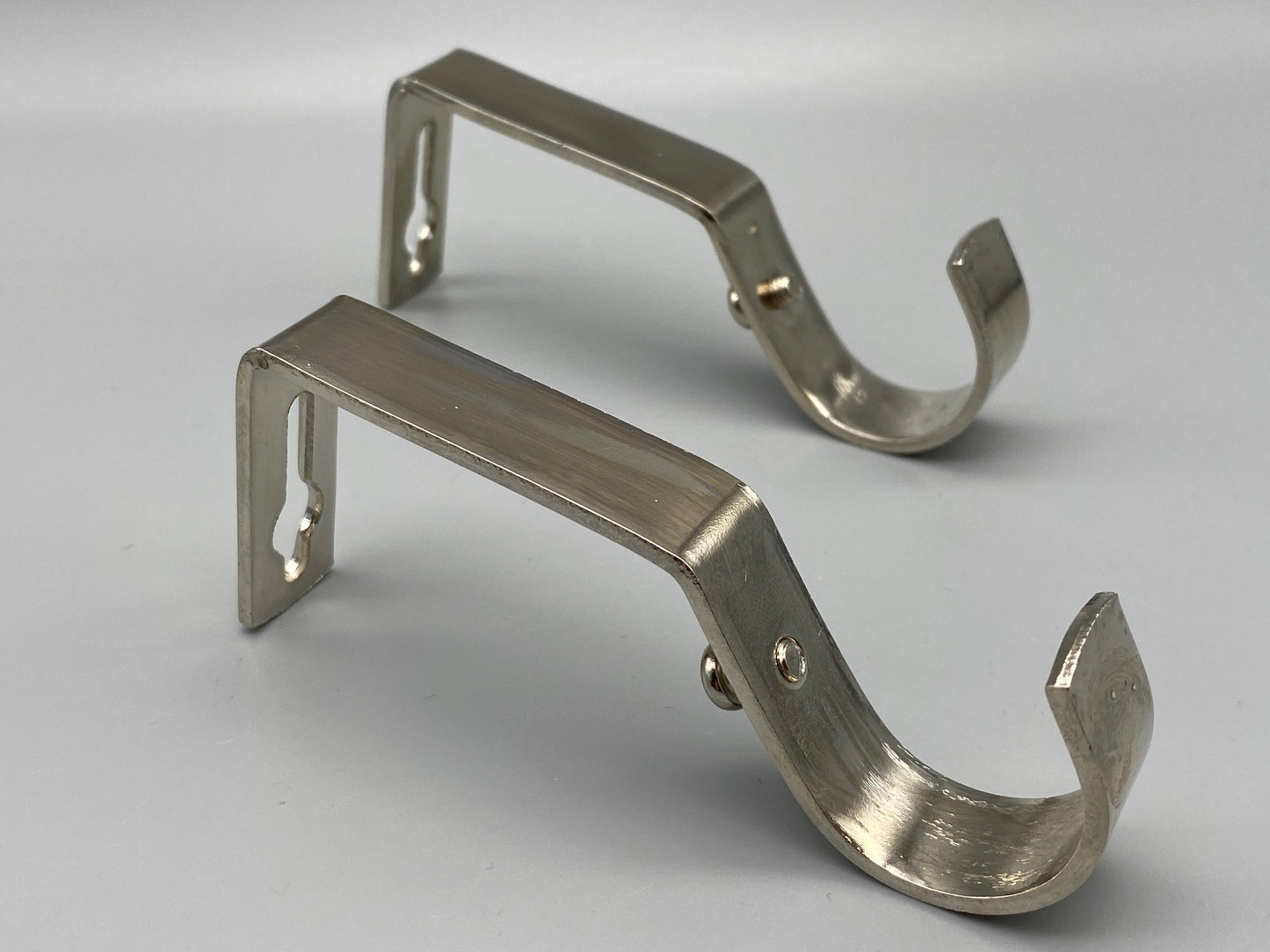 Pair of Heavy Duty Metal Curtain Pole Brackets - Holds Rods upto 30mm - Wall Brackets Holder (Bright Nickel)