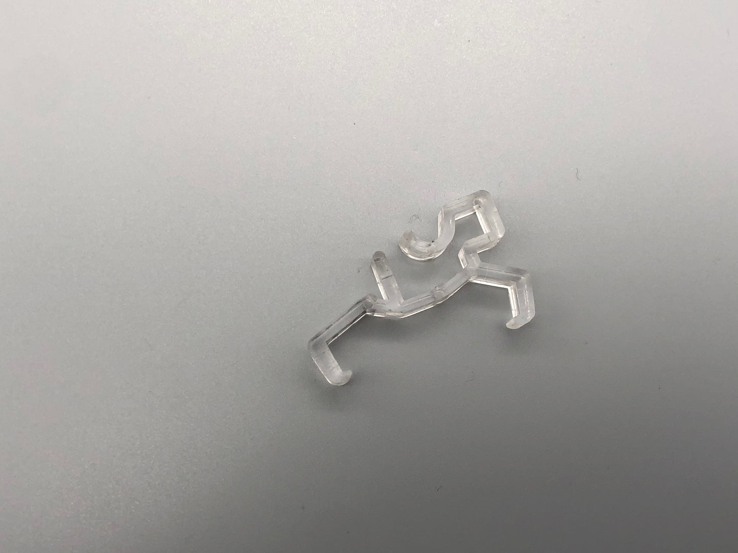 Plastic Valance Clip for 25mm Venetian Blinds - Holds Pelmet 30mm Wide - Pack of 3