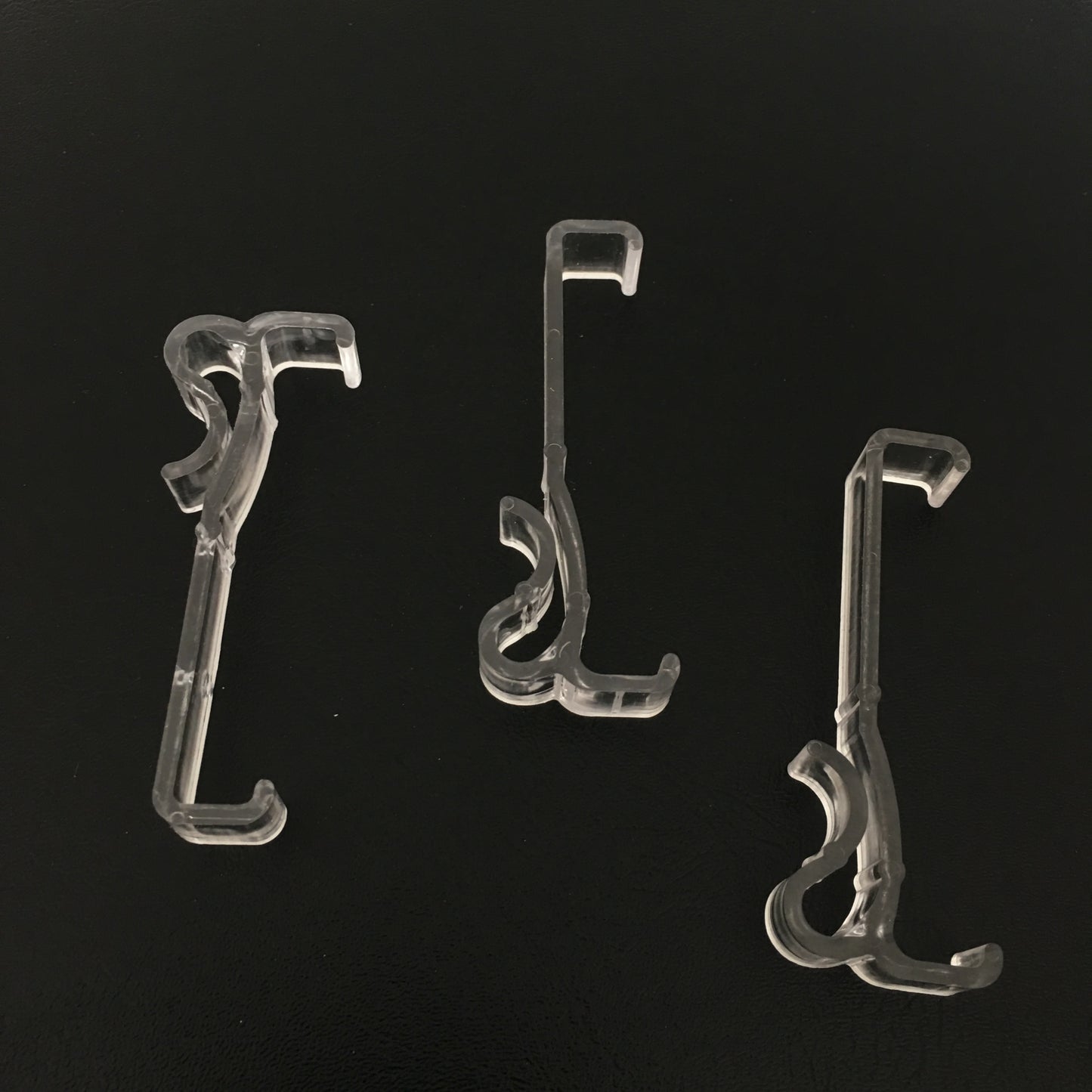 Plastic Valance Clip for Venetian Blinds - Hold Pelmet 65mm Wide - Pack of 4