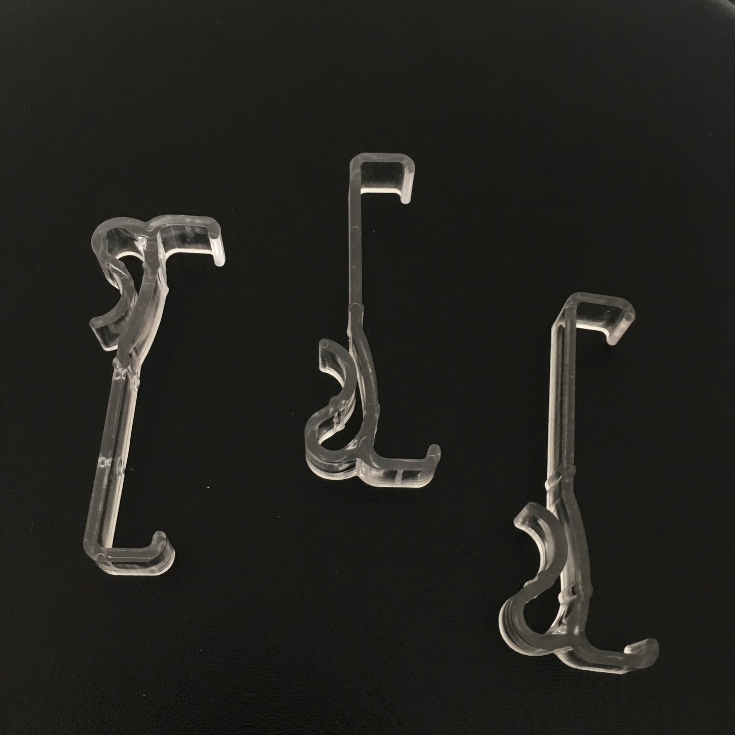 Plastic Valance Clip for Venetian Blinds - Hold Pelmet 65mm Wide - Pack of 4