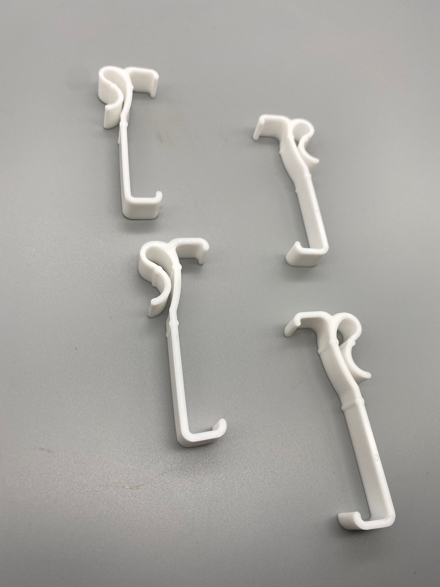 Plastic Valance Clip for Venetian Blinds - Hold Pelmet 65mm Wide - Pack of 4