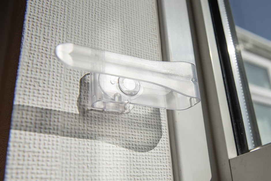 Universal Louvretie with Safety Device - Clear - Pack of 1