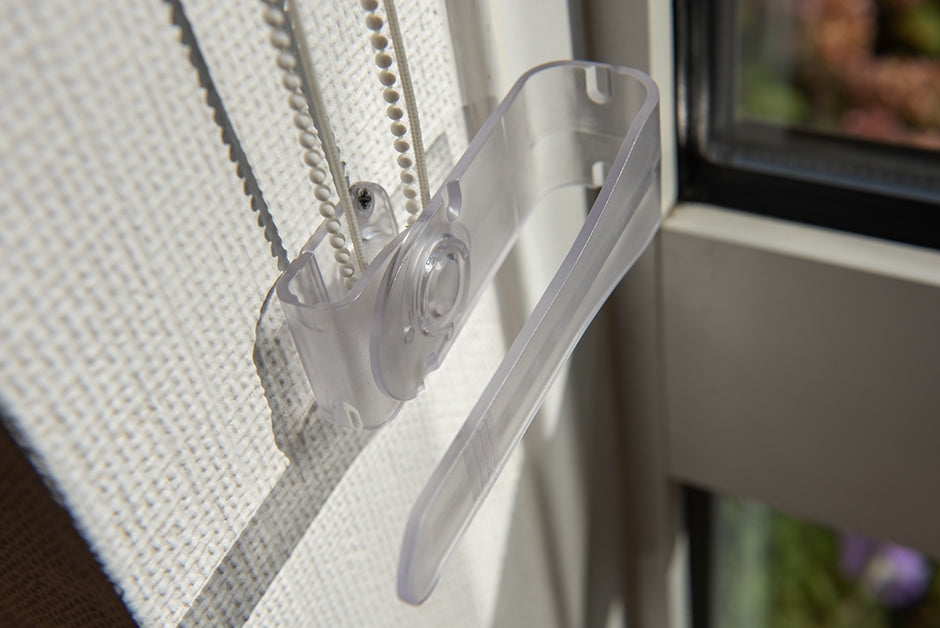 Universal Louvretie with Safety Device - Clear - Pack of 1